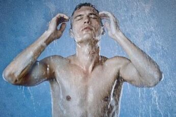 Men take a contrast shower for prostate health