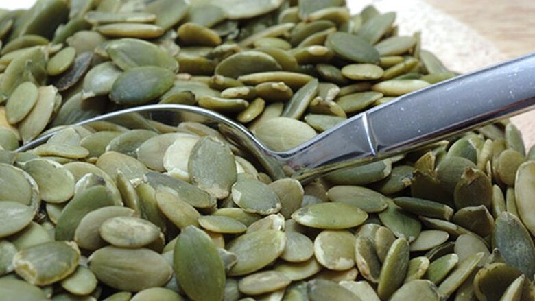 Medicine for treating prostatitis is made from peeled and dried pumpkin seeds